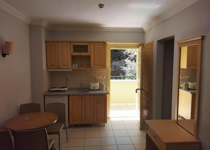 Palm Garden Ξενοδοχείο με διαμερίσματα 2*